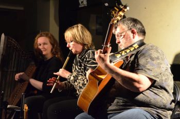 Duo Lautensang mit Sandra Gorczyza an der Harfe